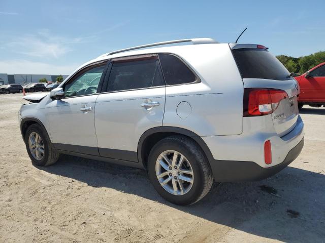 5XYKT4A6XFG562095 - 2015 KIA SORENTO LX SILVER photo 2