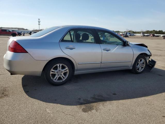 1HGCM56307A027253 - 2007 HONDA ACCORD SE SILVER photo 3