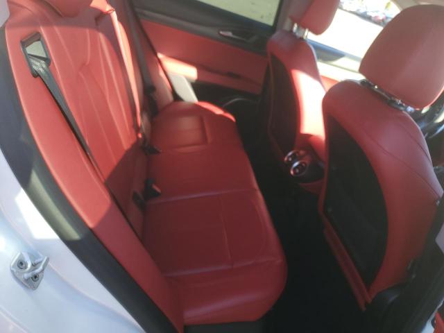 ZASPAKBN8K7C52001 - 2019 ALFA ROMEO STELVIO TI WHITE photo 11