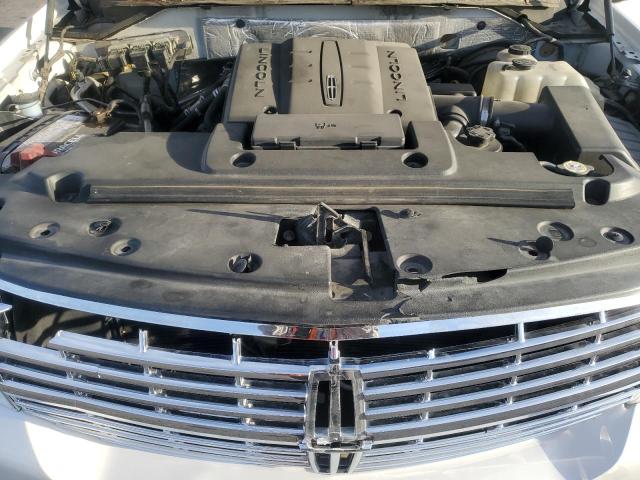 5LMJJ2H58AEJ10577 - 2010 LINCOLN NAVIGATOR WHITE photo 12