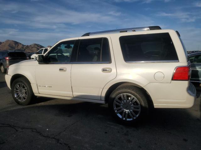 5LMJJ2H58AEJ10577 - 2010 LINCOLN NAVIGATOR WHITE photo 2