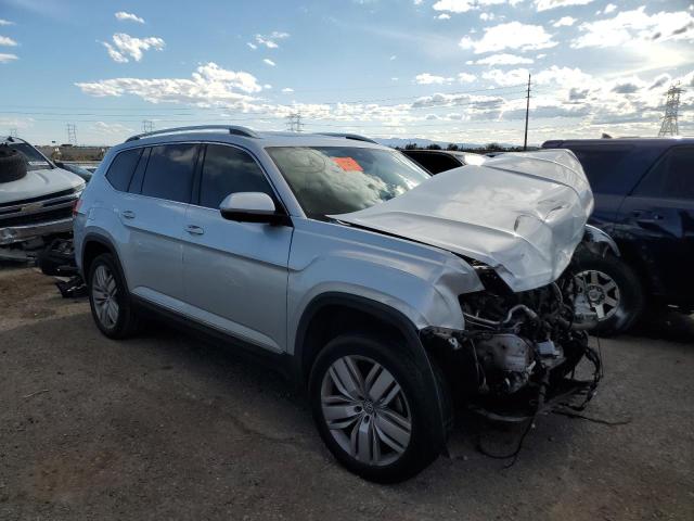 1V2NR2CA6JC502697 - 2018 VOLKSWAGEN ATLAS SEL PREMIUM SILVER photo 4