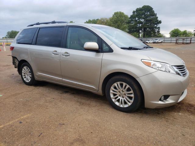 5TDYZ3DC7HS890293 - 2017 TOYOTA SIENNA XLE TAN photo 4