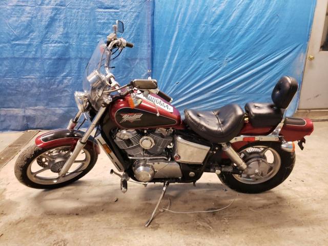 1HFSC1813RA800632 - 1994 HONDA VT1100 C TWO TONE photo 3