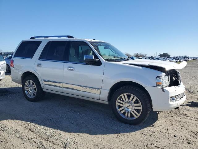 5LMJJ2J56CEL05459 - 2012 LINCOLN NAVIGATOR WHITE photo 4