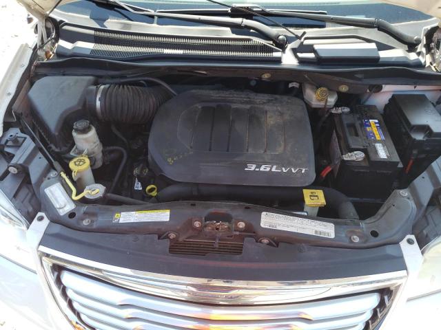 2C4RC1CG6CR345170 - 2012 CHRYSLER TOWN & COU TOURING L WHITE photo 12