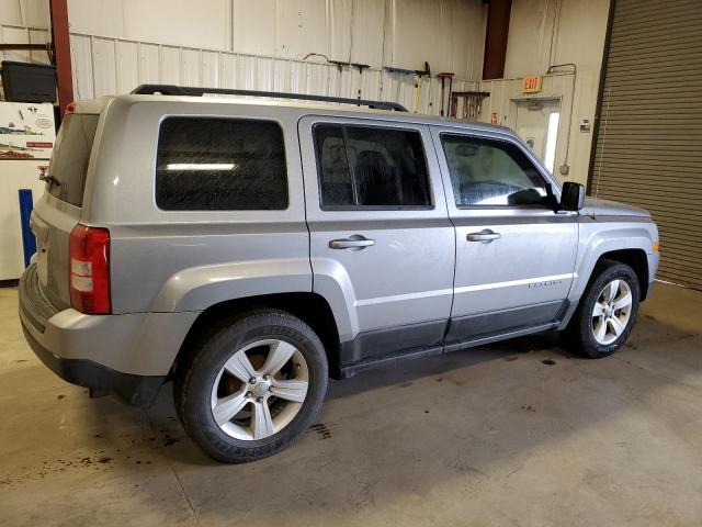 1C4NJPBBXFD281140 - 2015 JEEP PATRIOT SPORT SILVER photo 3