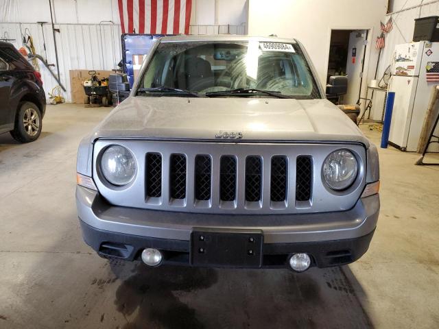 1C4NJPBBXFD281140 - 2015 JEEP PATRIOT SPORT SILVER photo 5