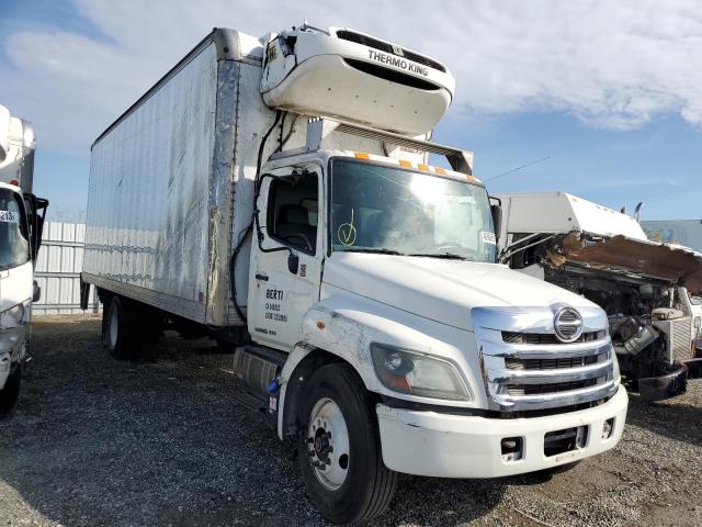 5PVNE8JT8F4S56452 - 2015 HINO 258/268 WHITE photo 1