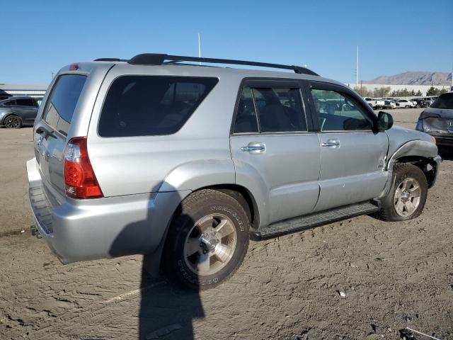 JTEZU14R978091528 - 2007 TOYOTA 4RUNNER SR5 ვერცხლისფერი ფოტო 3