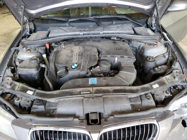 WBAPL5C57BA918865 - 2011 BMW 335 XI Gris foto 11