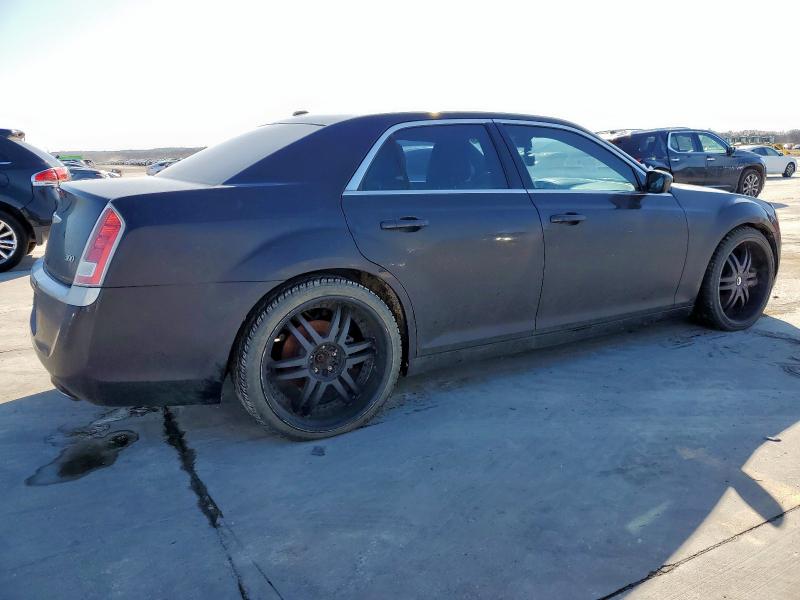 2C3CCAAG4DH621785 - 2013 CHRYSLER 300 CHARCOAL photo 3