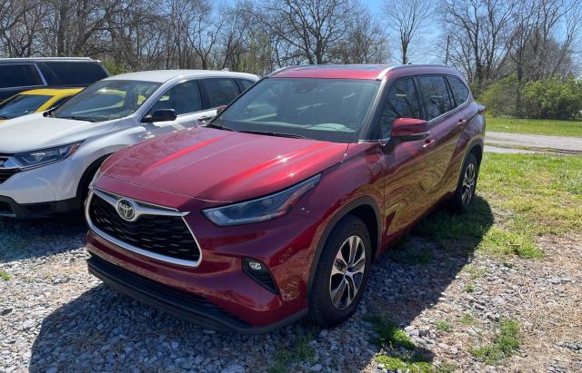 5TDGZRAH7MS077836 - 2021 TOYOTA HIGHLANDER XLE RED photo 2