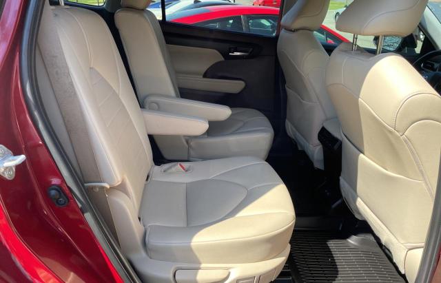 5TDGZRAH7MS077836 - 2021 TOYOTA HIGHLANDER XLE RED photo 6