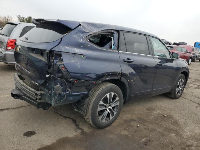 5TDGZRBH3NS201388 - 2022 TOYOTA HIGHLANDER XLE 蓝色 照片 3