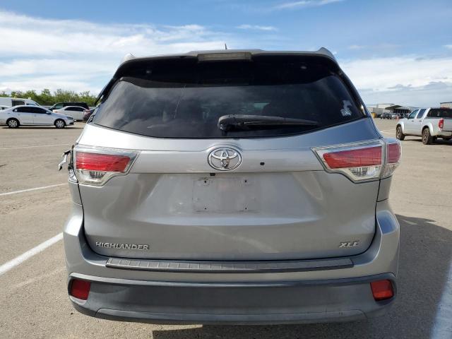 5TDKKRFH8FS113706 - 2015 TOYOTA HIGHLANDER XLE SILVER photo 6
