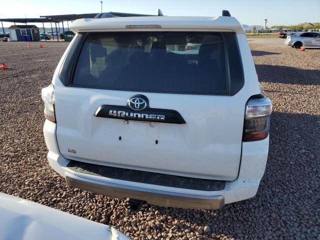 JTEBU5JRXL5817213 - 2020 TOYOTA 4RUNNER SR5/SR5 PREMIUM WHITE photo 6