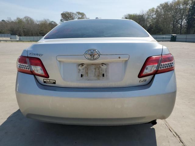 4T1BF3EKXBU737829 - 2011 TOYOTA CAMRY BASE SILVER photo 6