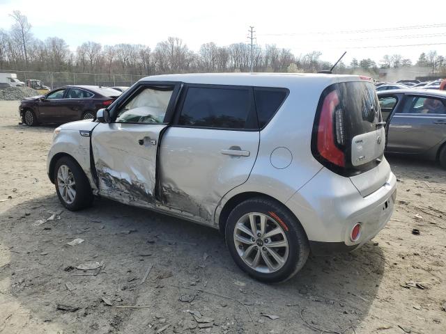 KNDJP3A59K7698873 - 2019 KIA SOUL + SILVER photo 2