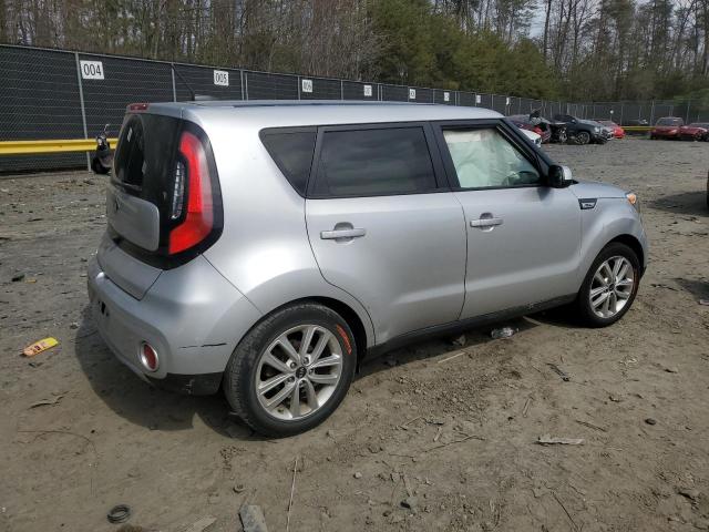 KNDJP3A59K7698873 - 2019 KIA SOUL + SILVER photo 3