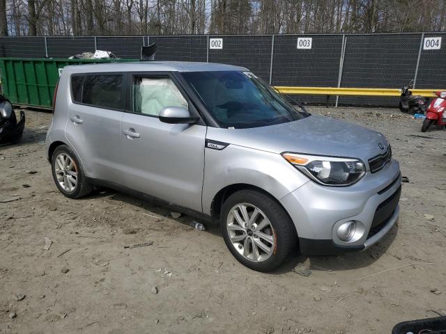 KNDJP3A59K7698873 - 2019 KIA SOUL + SILVER photo 4