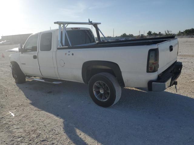 1GCHC29U66E155305 - 2006 CHEVROLET SILVERADO C2500 HEAVY DUTY WHITE photo 2