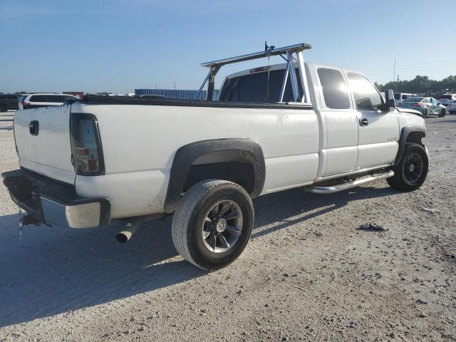 1GCHC29U66E155305 - 2006 CHEVROLET SILVERADO C2500 HEAVY DUTY WHITE photo 3