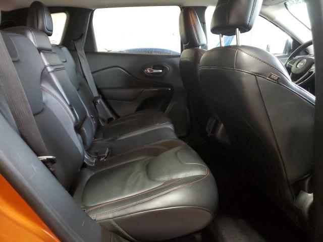 1C4PJMBS8GW226070 - 2016 JEEP CHEROKEE TRAILHAWK ORANGE photo 11