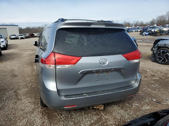 5TDKK3DC9DS340386 - 2013 TOYOTA SIENNA LE SILVER photo 6