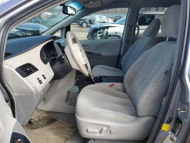 5TDKK3DC9DS340386 - 2013 TOYOTA SIENNA LE SILVER photo 7