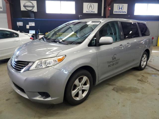 5TDKA3DC2CS015662 - 2012 TOYOTA SIENNA BASE SILVER photo 1