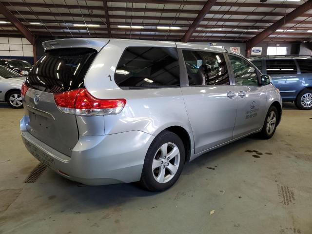 5TDKA3DC2CS015662 - 2012 TOYOTA SIENNA BASE SILVER photo 3