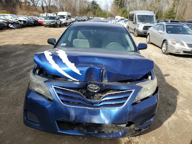 4T1BF3EK7AU553902 - 2010 TOYOTA CAMRY BASE BLUE photo 5