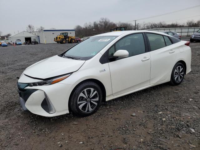 JTDKARFPXH3046573 - 2017 TOYOTA PRIUS PRIM WHITE photo 1