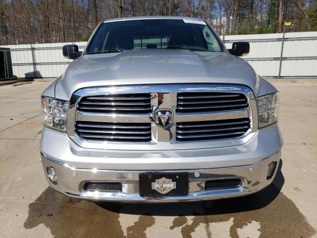 1C6RR7LG1JS121423 - 2018 RAM 1500 SLT SILVER photo 5