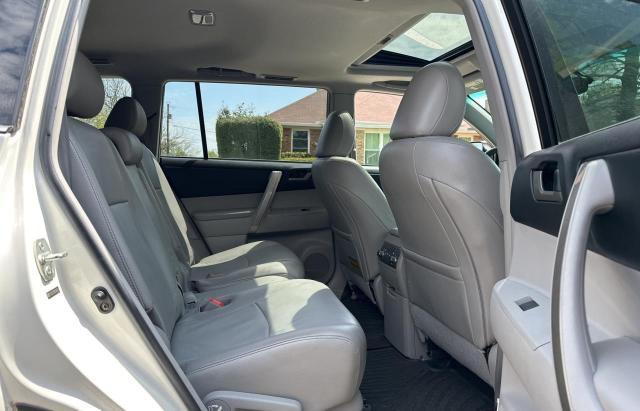 5TDZK3EH9CS084614 - 2012 TOYOTA HIGHLANDER BASE Ақ фото 6