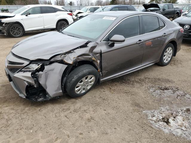 4T1B11HK6JU020258 - 2018 TOYOTA CAMRY L GRAY photo 1