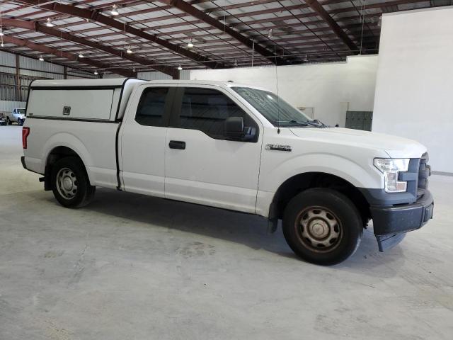 1FTEX1C83HKD76233 - 2017 FORD F150 SUPER CAB WHITE photo 4