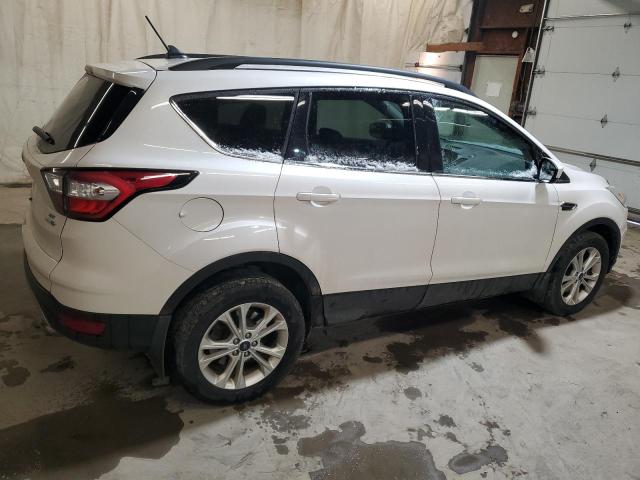 1FMCU9GD8JUA61861 - 2018 FORD ESCAPE SE WHITE photo 3