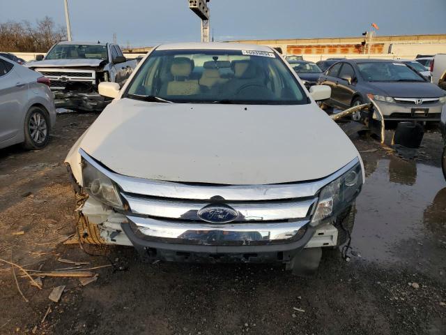 3FAHP0HA4CR219615 - 2012 FORD FUSION SE WHITE photo 5