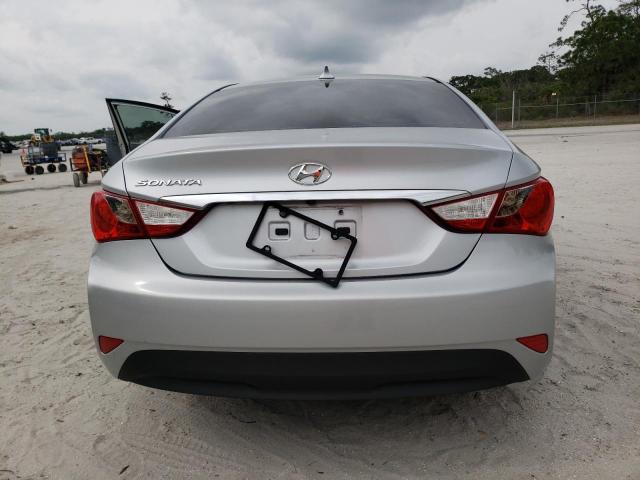 5NPEB4AC9EH891836 - 2014 HYUNDAI SONATA GLS SILVER photo 6