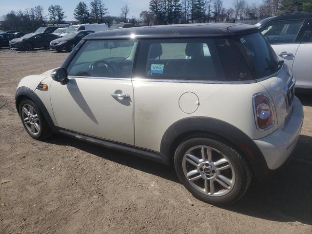 WMWSU3C50CT184636 - 2012 MINI COOPER WHITE photo 2