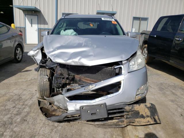 1GNKVGED9BJ249626 - 2011 CHEVROLET TRAVERSE LT SILVER photo 5