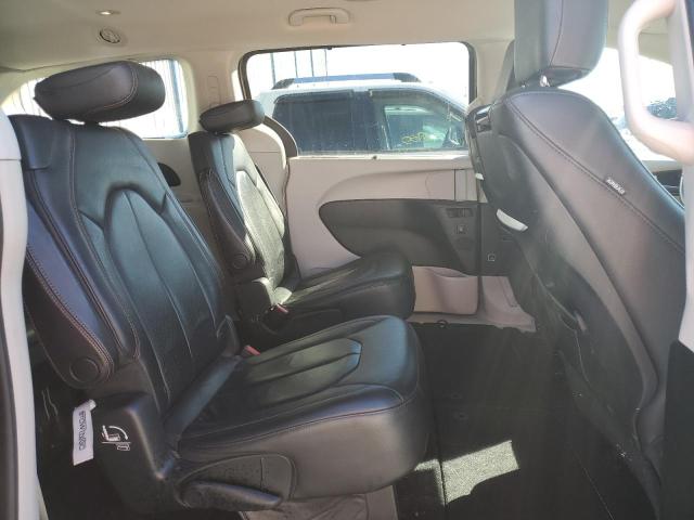 2C4RC1EG7JR261627 - 2018 CHRYSLER PACIFICA TOURING L PLUS BEIGE photo 11