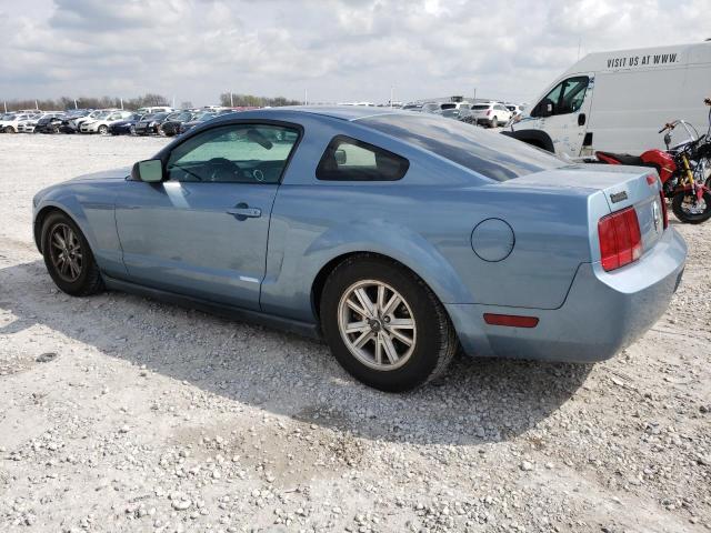 1ZVFT80N055138141 - 2005 FORD MUSTANG BLUE photo 2