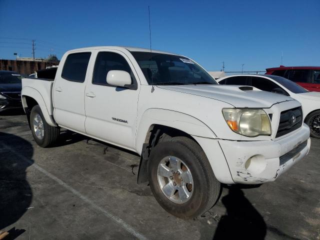 5TEJU62N07Z378043 - 2007 TOYOTA TACOMA DOUBLE CAB PRERUNNER WHITE photo 4