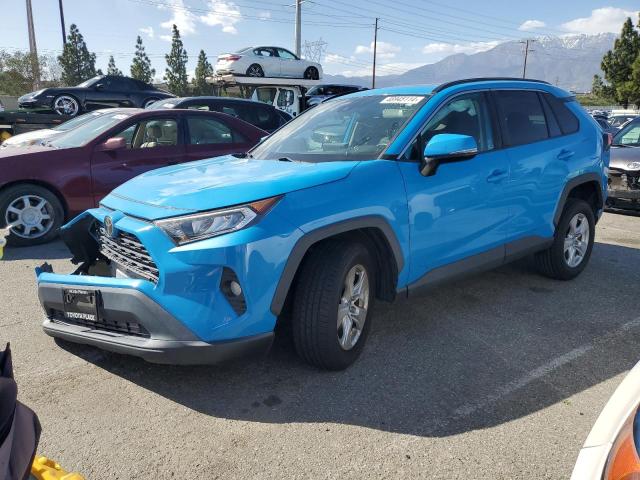 2T3W1RFV1KW008072 - 2019 TOYOTA RAV4 XLE BLUE photo 1