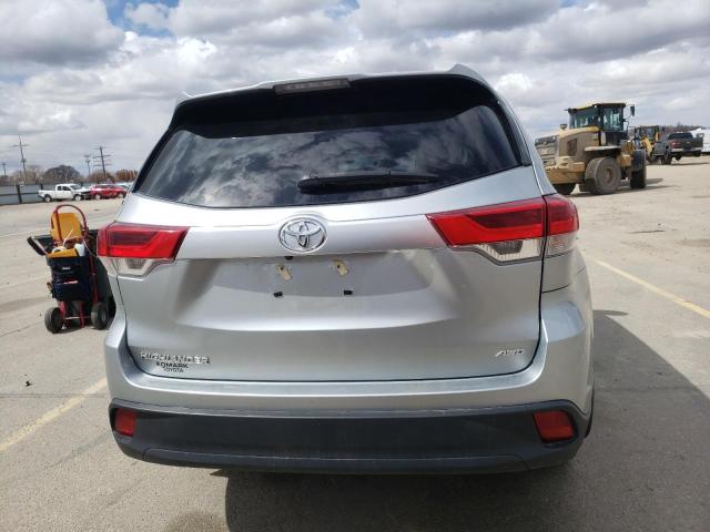 5TDBZRFH7KS943499 - 2019 TOYOTA HIGHLANDER LE SILVER photo 6