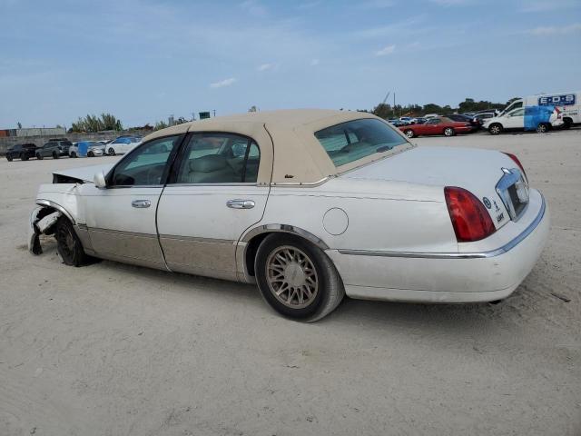 1LNFM83W5WY685714 - 1998 LINCOLN TOWN CARTIER WHITE photo 2