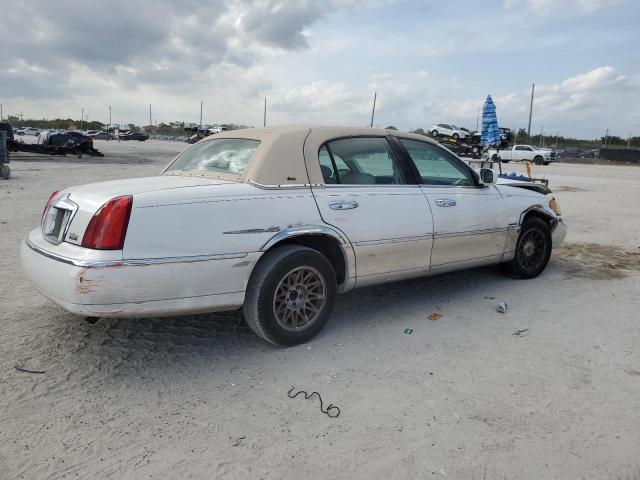 1LNFM83W5WY685714 - 1998 LINCOLN TOWN CARTIER WHITE photo 3